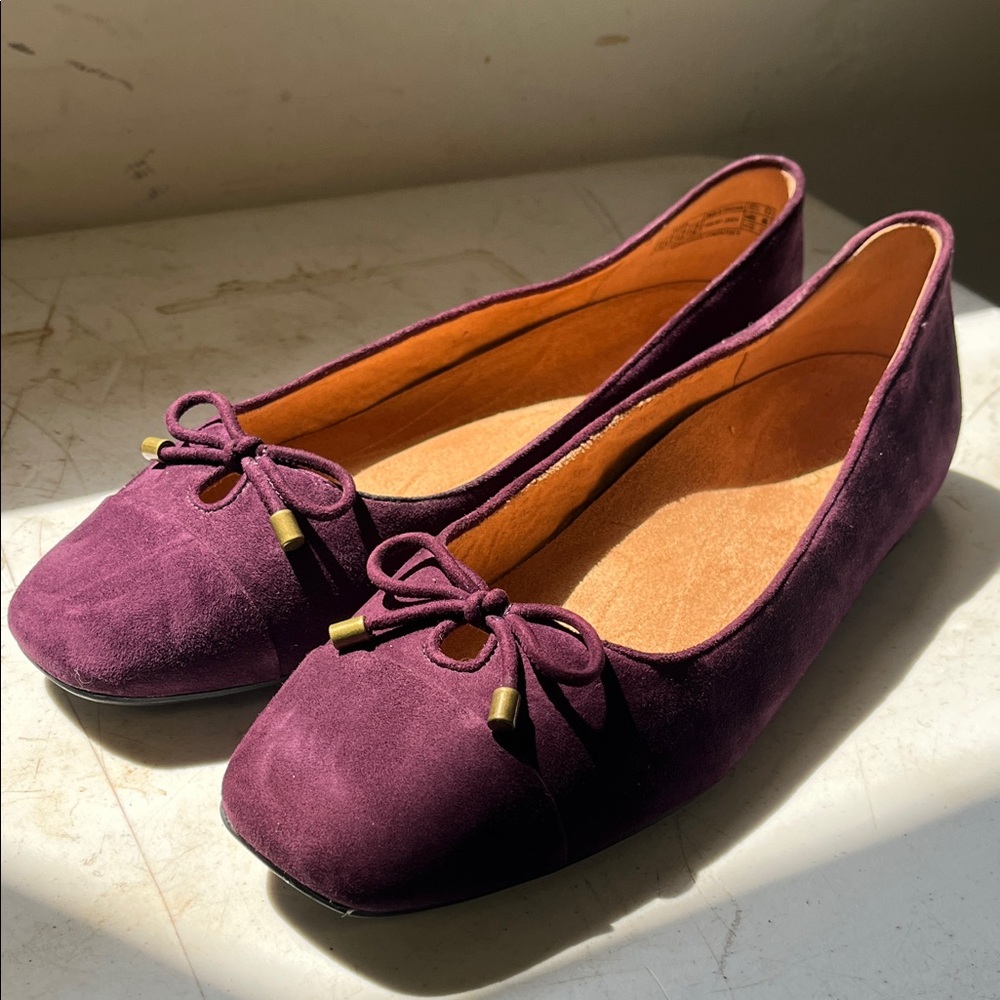 Vionic Deep Purple Suede Bow Ballet Flats